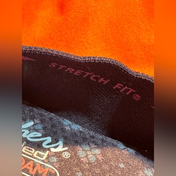 SKECHERS NAVY STRETCHY KNIT FLATS WITH CUSHIONED INSERTS - Picture 4 of 10